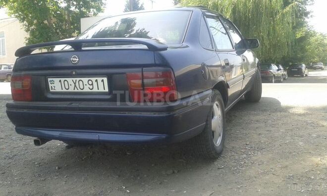Opel Vectra 1995, 365,148 km - 2.0 л - Ağstafa