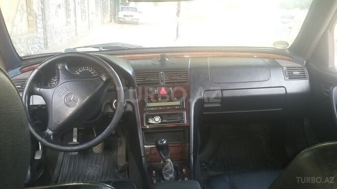 Mercedes C 200 1997, 220,000 km - 0.1 l - Tovuz