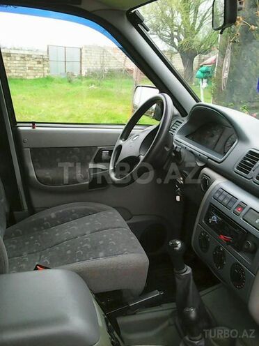UAZ Patriot 2008, 24,000 km - 2.7 l - Lerik