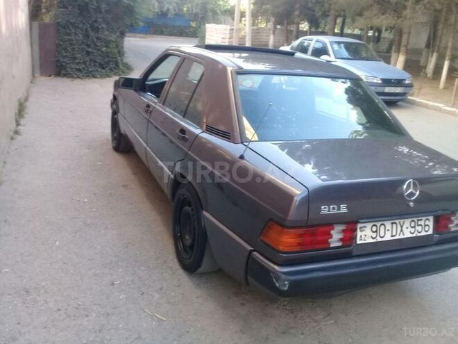 Mercedes E 180 1991, 298,340 km - 1.8 l - Sumqayıt