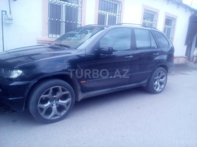 BMW X5 2001, 389,000 km - 4.4 l - Quba