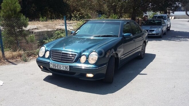 Mercedes E 240 1999, 234,000 km - 2.4 l - Bakı