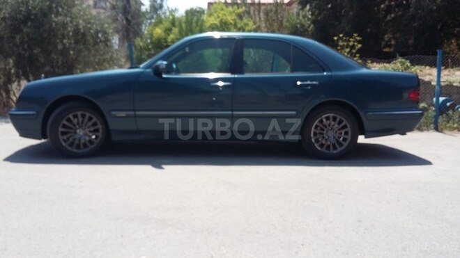 Mercedes E 240 1999, 234,000 km - 2.4 l - Bakı