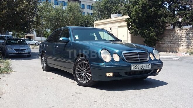 Mercedes E 240 1999, 234,000 km - 2.4 l - Bakı