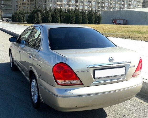 Nissan Sunny 2009, 110,000 km - 1.6 l - Bakı