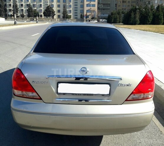Nissan Sunny 2009, 110,000 km - 1.6 l - Bakı