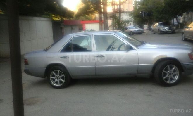 Mercedes E 230 1993, 350,000 km - 2.3 l - Bakı