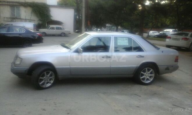 Mercedes E 230 1993, 350,000 km - 2.3 l - Bakı