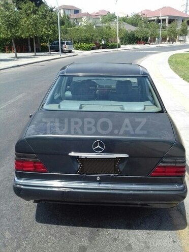 Mercedes E 280 1994, 213,000 km - 2.8 l - Bakı