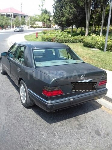 Mercedes E 280 1994, 213,000 km - 2.8 l - Bakı