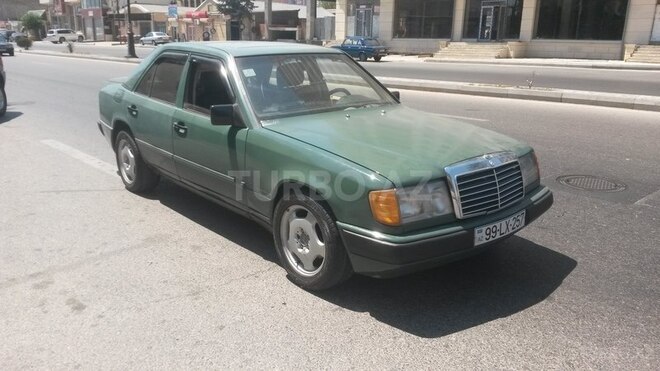 Mercedes E 200 1989, 370,000 km - 2.0 l - Bakı