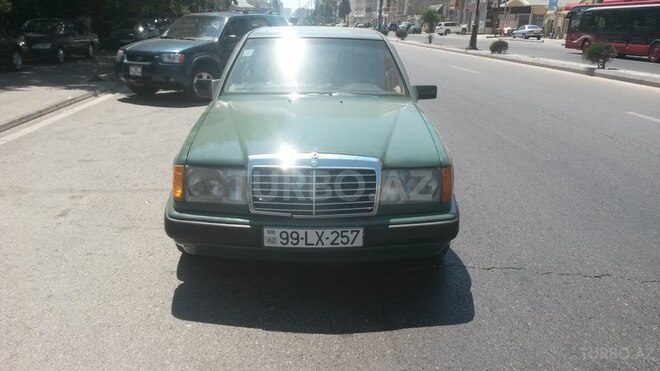 Mercedes E 200 1989, 370,000 km - 2.0 l - Bakı