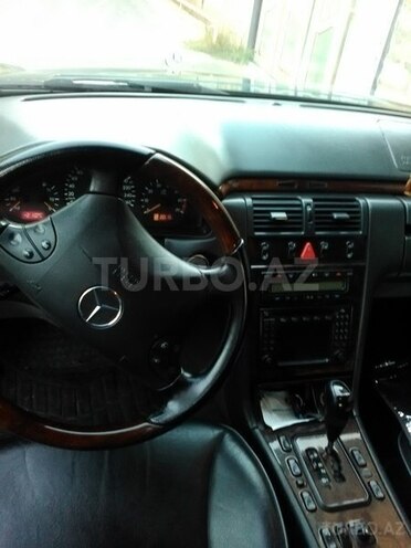 Mercedes E 240 2001, 250,000 km - 2.6 л - Qəbələ
