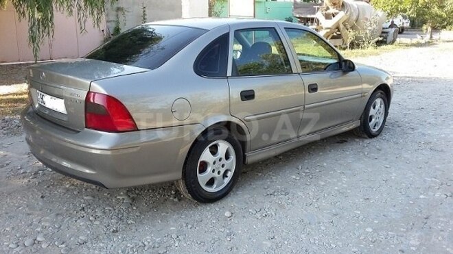 Opel Vectra 2000, 261,650 km - 1.8 л - Bakı