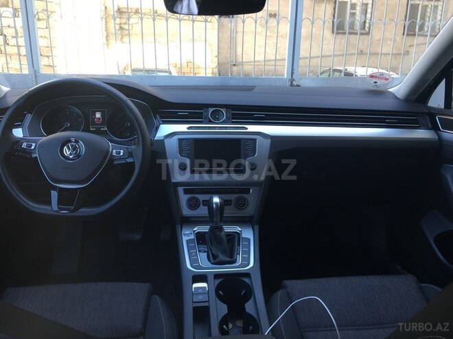Volkswagen Passat 2016, 18,000 km - 1.8 l - Bakı
