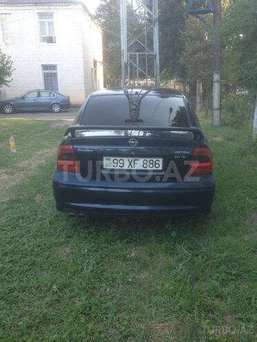 Opel Vectra 2000, 238,000 km - 2.0 l - Zaqatala