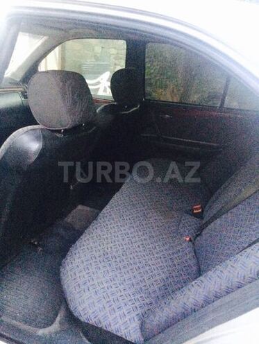 Mercedes E 220 1999, 185,000 km - 2.2 l - Şəki