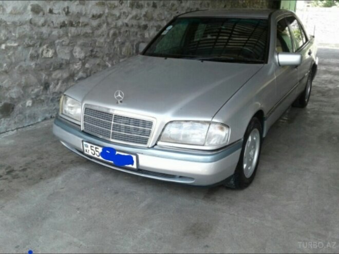 Mercedes C 220 1995, 180,000 km - 2.2 л - Şəki