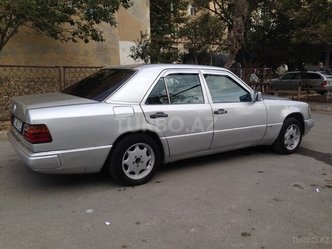 Mercedes E 230 1993, 489,392 km - 2.3 л - Bakı