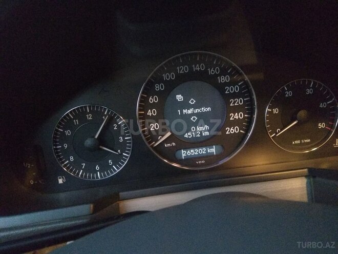 Mercedes E 270 2002, 265,202 km - 2.7 л - Gəncə