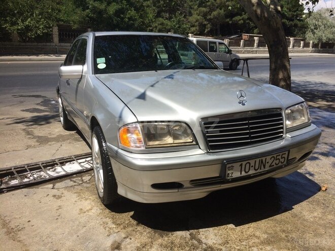Mercedes C 180 1998, 215,000 km - 1.8 l - Bakı