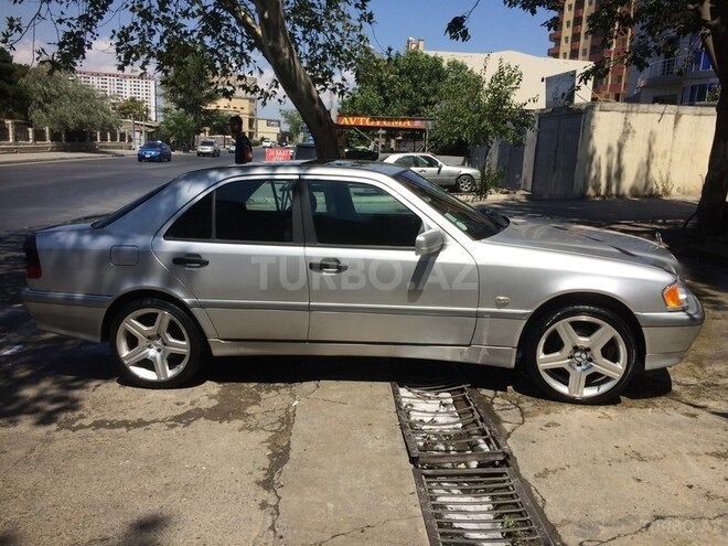 Mercedes C 180 1998, 215,000 km - 1.8 l - Bakı