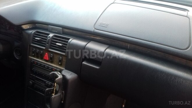 Mercedes E 300 1997, 295,000 km - 3.0 l - Bakı