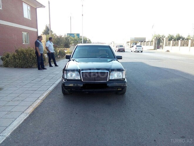 Mercedes E 230 1990, 225,000 km - 2.3 l - Xaçmaz