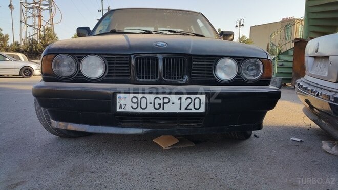 BMW 520 1988, 300,000 km - 0.2 l - Bakı