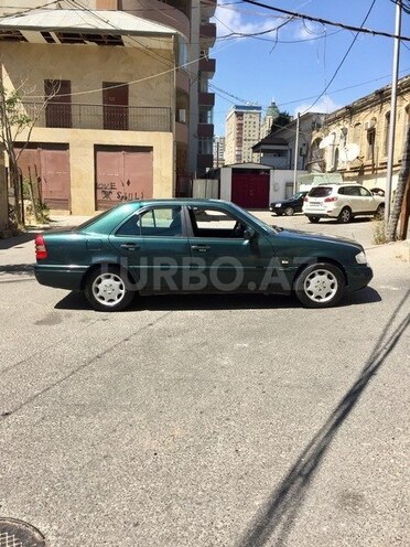 Mercedes C 200 1996, 260,000 km - 2.0 л - Bakı