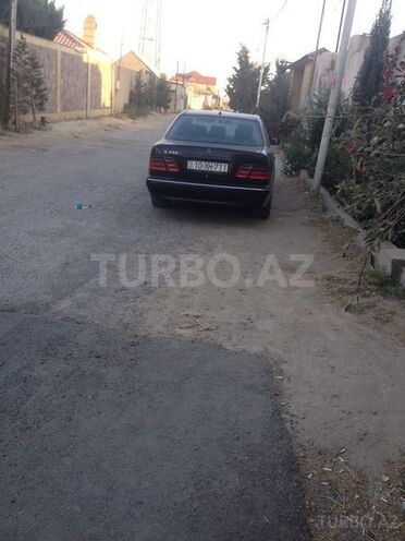 Mercedes E 240 2001, 350,000 km - 0.2 l - Bakı