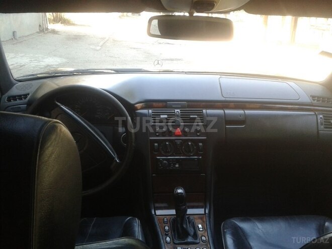 Mercedes E 300 1997, 282,400 km - 3.0 l - Sumqayıt