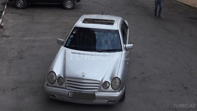 Mercedes E 230 1998, 355,555 km - 2.3 l - Bakı