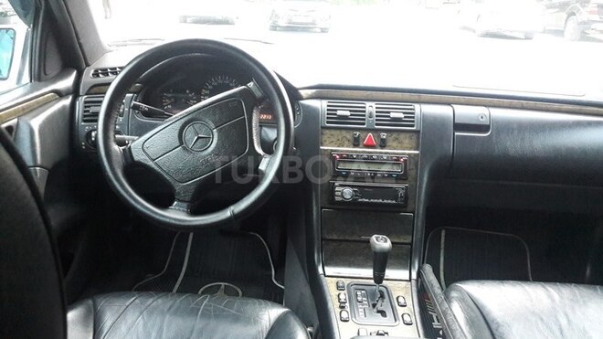 Mercedes E 230 1998, 355,555 km - 2.3 l - Bakı