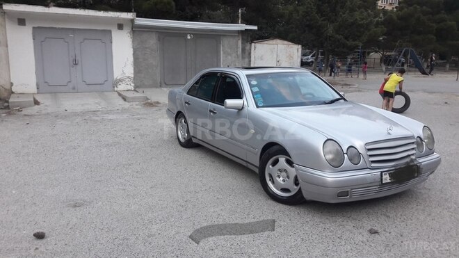 Mercedes E 230 1998, 355,555 km - 2.3 l - Bakı