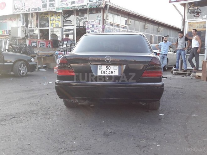 Mercedes C 220 1995, 300,000 km - 2.2 l - Bakı