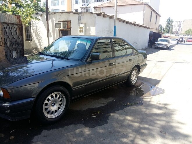 BMW 520 1990, 200,000 km - 2.0 l - Bakı
