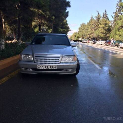 Mercedes C 250 1998, 329,422 km - 1.8 l - Sabirabad