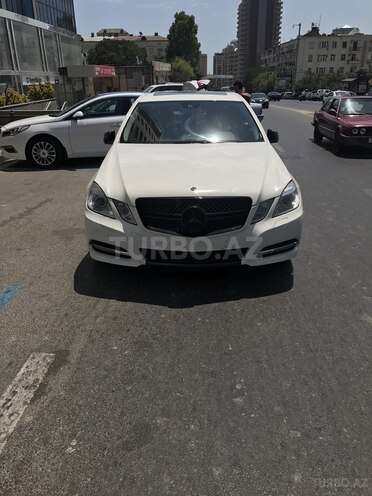 Mercedes E 200 2011, 72,000 km - 1.8 l - Bakı