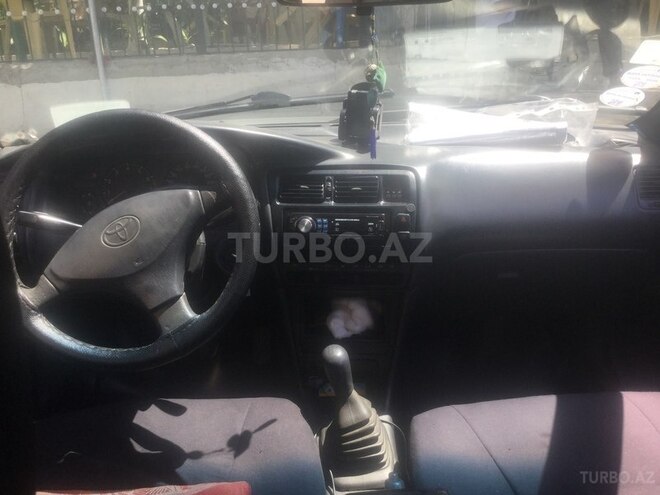 Toyota Corolla 1995, 240,000 km - 1.6 л - Bakı