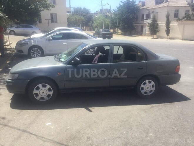 Toyota Corolla 1995, 240,000 km - 1.6 л - Bakı