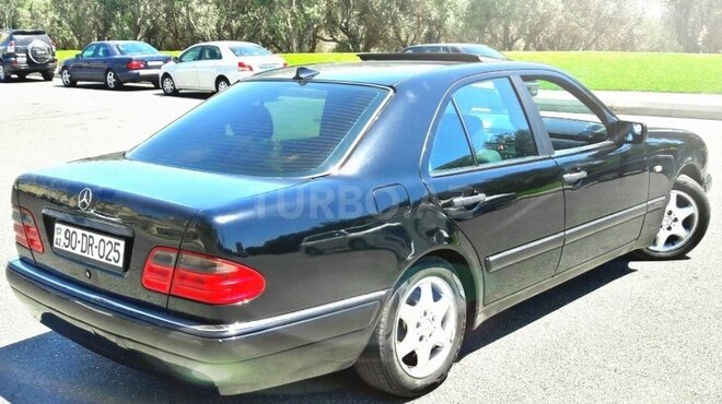 Mercedes E 240 1998, 386,100 km - 2.4 л - Bakı