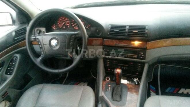 BMW 525 2001, 230,000 km - 2.5 l - Sumqayıt