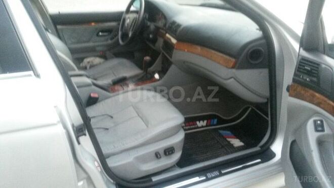 BMW 525 2001, 230,000 km - 2.5 l - Sumqayıt