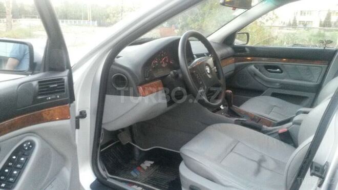 BMW 525 2001, 230,000 km - 2.5 l - Sumqayıt