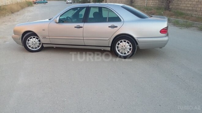 Mercedes E 230 1996, 387,000 km - 2.3 l - Bakı