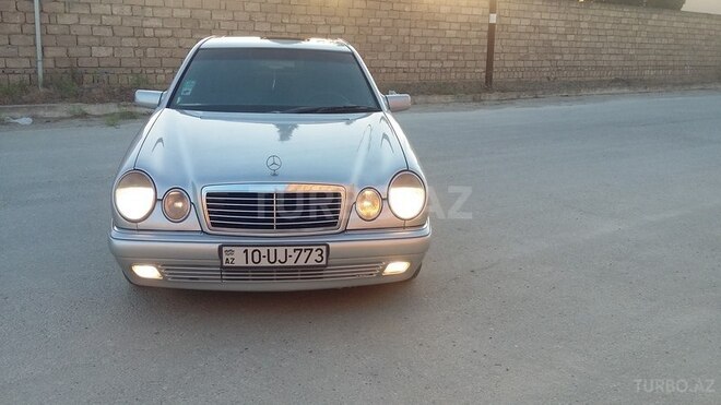 Mercedes E 230 1996, 387,000 km - 2.3 l - Bakı