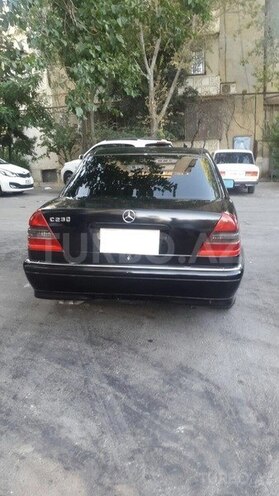 Mercedes C 230 1997, 270,000 km - 2.3 l - Bakı