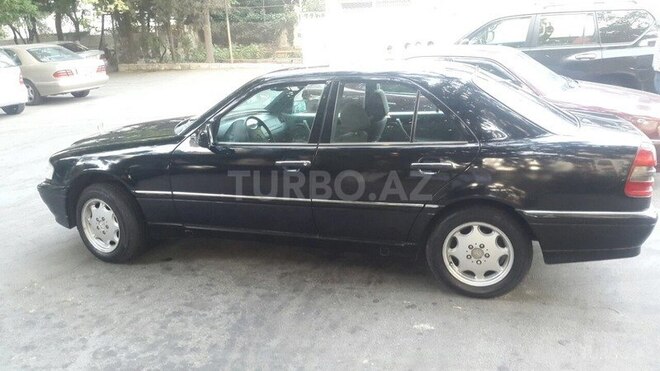 Mercedes C 230 1997, 270,000 km - 2.3 l - Bakı