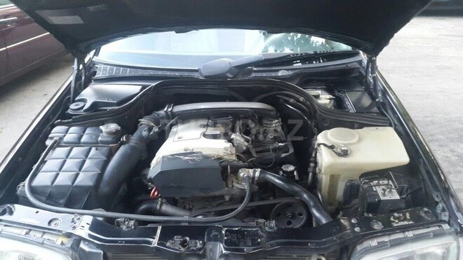 Mercedes C 230 1997, 270,000 km - 2.3 l - Bakı